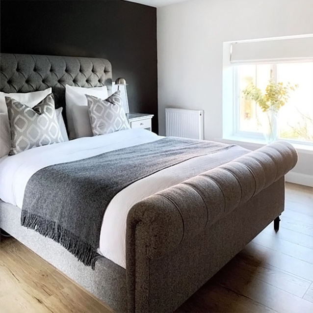 Pentlow King Bed in Killarney Arctic Ocean